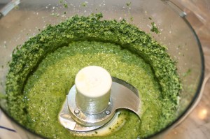 basil-pesto-in-cuisinart-food-processor